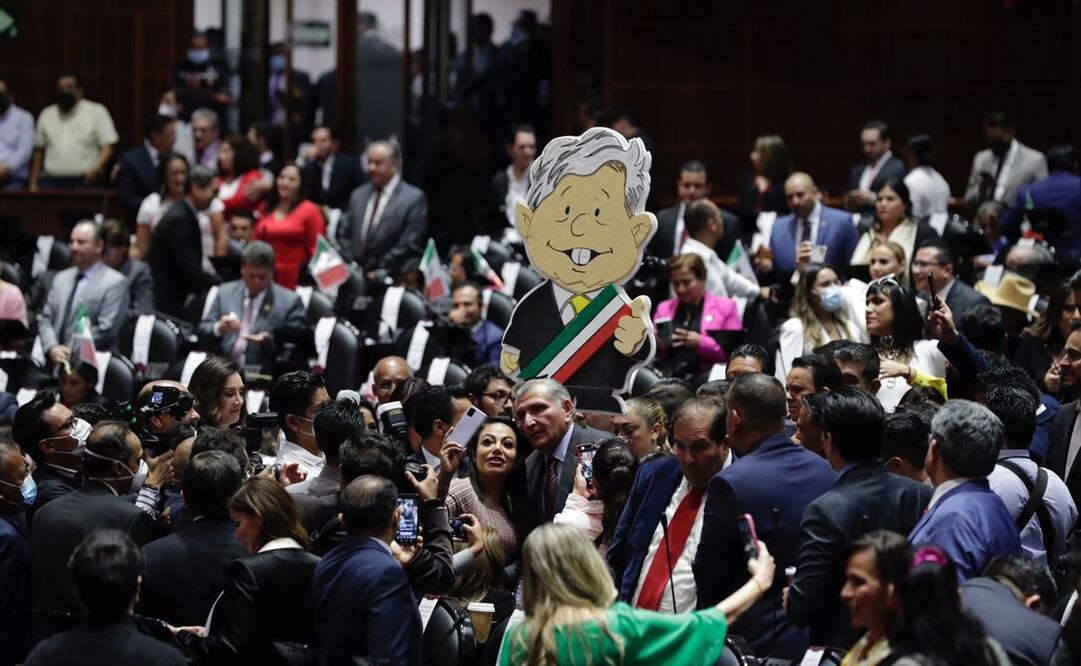 El secretario de Gobernación hizo entrega en San Lázaro del cuarto informe de Gobierno de AMLO / Foto: Diego Simón. EL UNIVERSAL