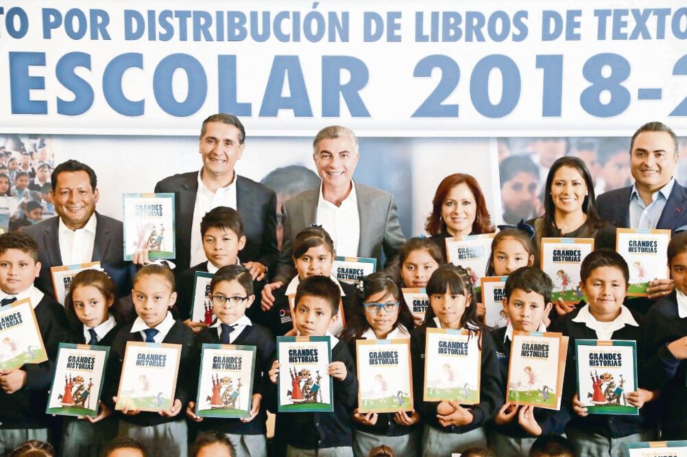 La Comisión Nacional de Libros de Texto Gratuitos inició la difusión de los volúmenes del concurso de cuento Pequeñas Letras, Grandes Historias, que tiene 150 textos en lenguas madre. 
