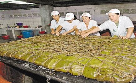 New Mexico cooks the world's longest tamale 