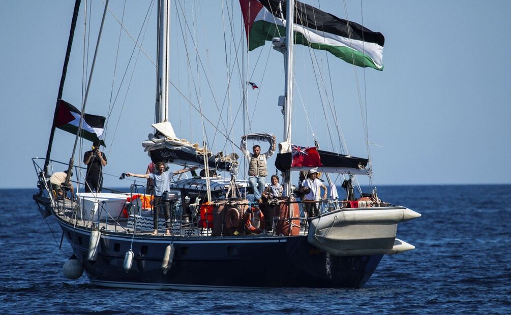 El "Madleen", un velero de la Coalición de la Flotilla de la Libertad (FFC), partió de Sicilia hacia Gaza para brindar ayuda humanitaria y "romper el bloqueo israelí" impuesto al territorio palestino. Foto: AP