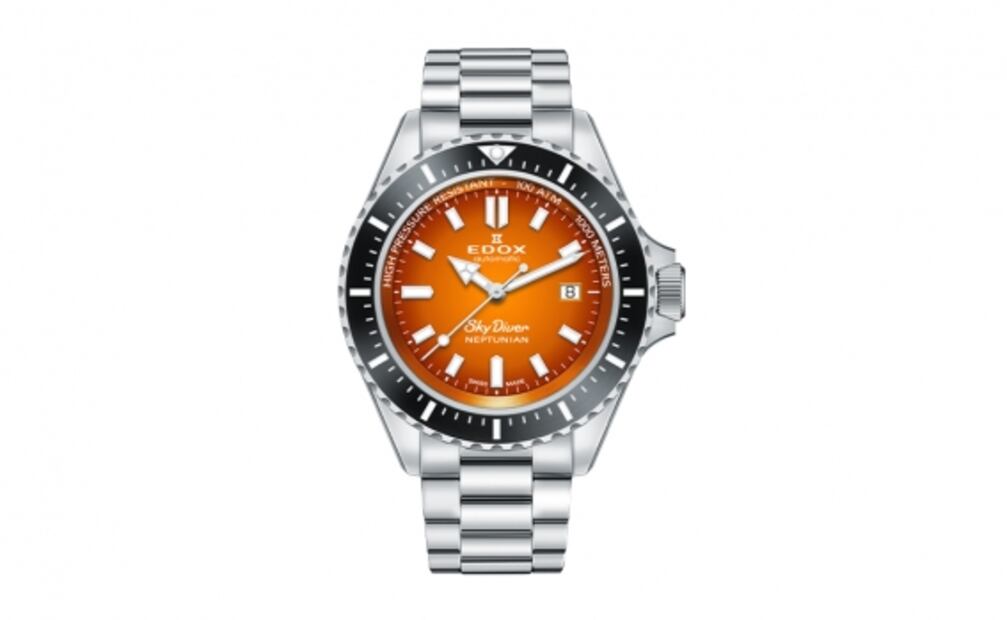 Nueve divers y un G-Shock para darse un baño