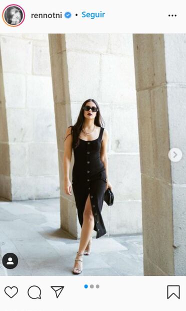 Renata Notni tiene el vestido que no puede faltar en tus looks de otoño