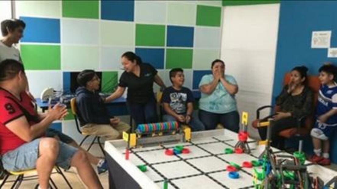 Seguritech apoya a niños en mundial de robótica