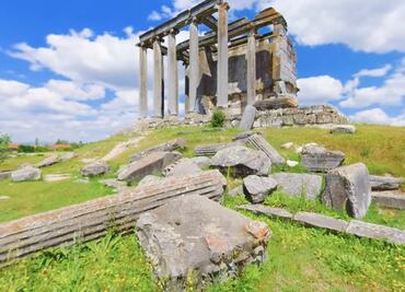 Soldado fue enterrado con crema para los ojos
