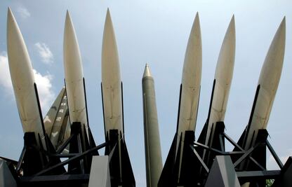 Apuesta EU al negocio de las armas nucleares