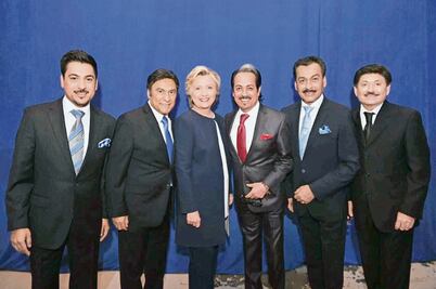 Hillary suma apoyo musical