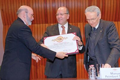 Celebra Quirarte ingreso a El Colegio Nacional