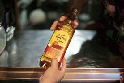 José Cuervo desafía a Trump y se alista para salir a la BMV