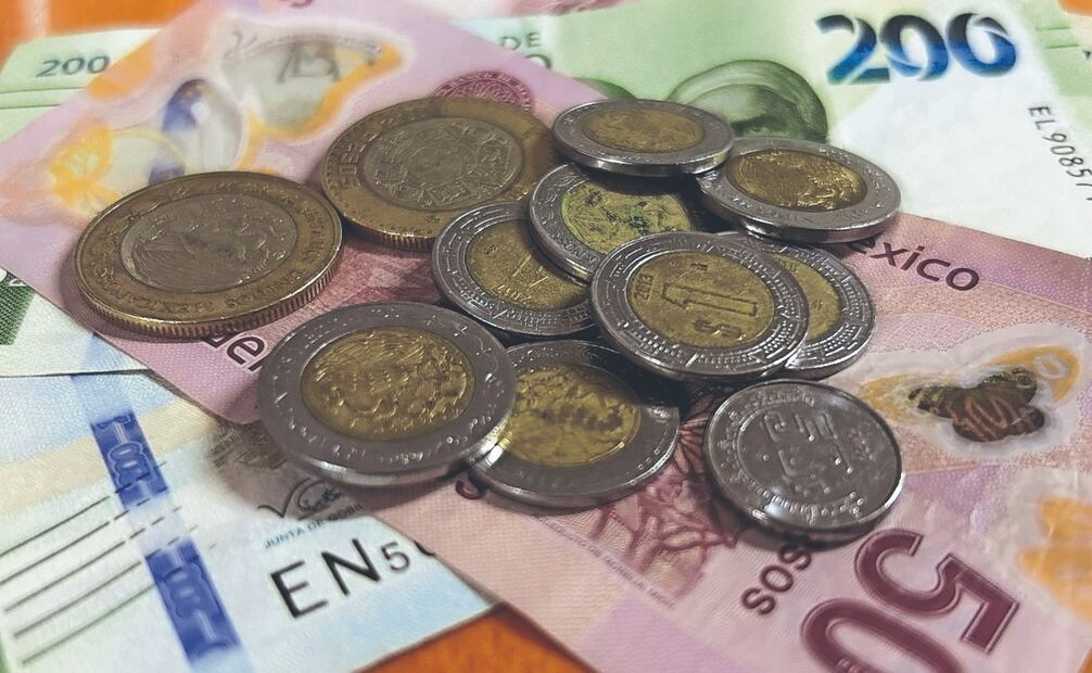 “Los ingresos no tributarios disminuyeron 5.8% real anual debido a una reducción de 17% de los aprovechamientos". Archivo El Universal