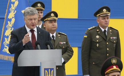 "Enemigo no ha podido poner de rodillas a Ucrania": Presidente