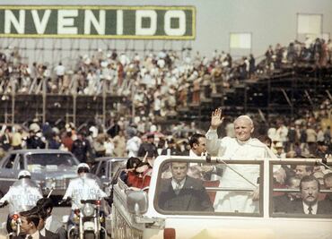 El primer Papa que visitó México