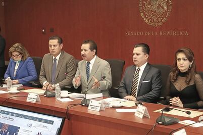 AMLO quiere voto de capos, dice senador