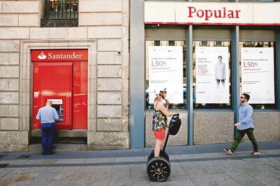 Santander compra el Popular y accionistas lo pierden todo