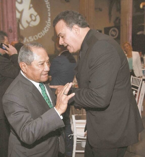 Fernando de la Mora es altruista todo el año 