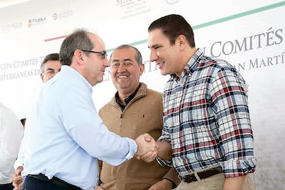 Entregan títulos de concesión de aguas