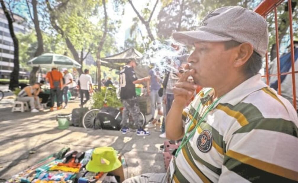 "Pásele mamita, aquí hay motita", ofrecen en corredor frente al Senado