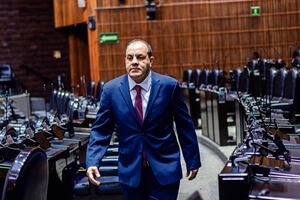 Cuauhtémoc Blanco no presenta ni una iniciativa, pero festeja resultados