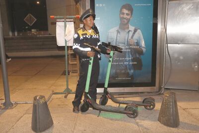 Retiran permiso a empresa de scooters