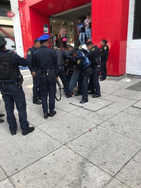 Indigente aprovecha desalojo por sismo en CDMX para asaltar a trabajador