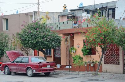Lozano operó firmas fantasma