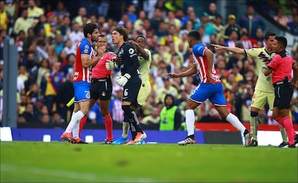 La secuencia que demuestra que Ochoa no le escupió a Briseño