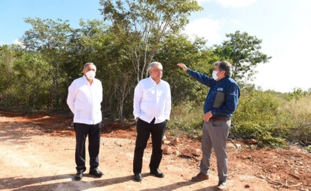 AMLO pone de ejemplo a gobernador de Campeche porque no pide presupuesto “como está de moda”