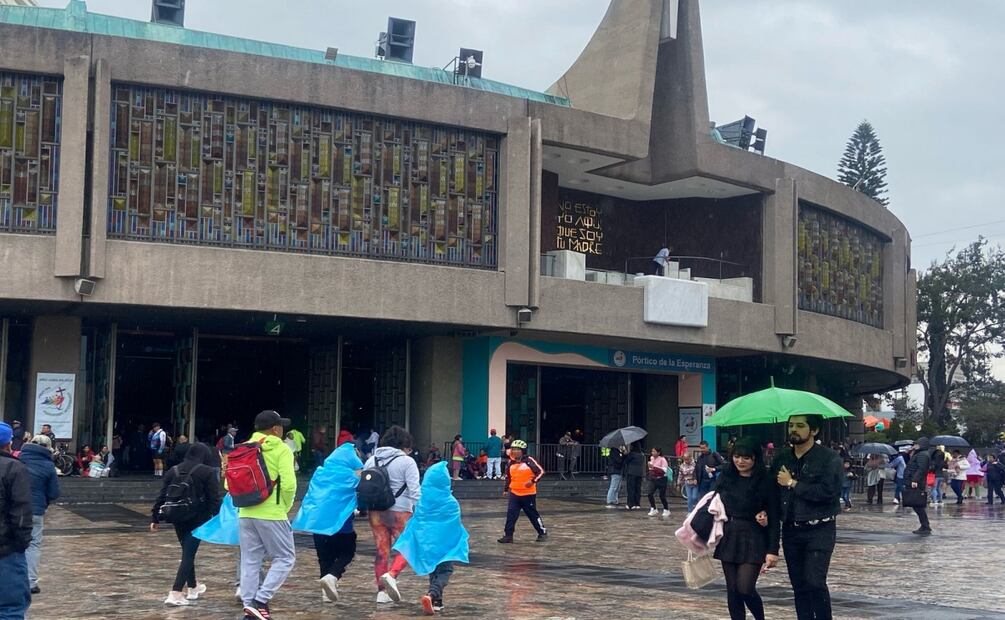 Más de 50 mil feligreses llegan a la Basílica; algunos presentaban cuadros de deshidratación y lesiones leves. Foto: Juan Carlos Williams