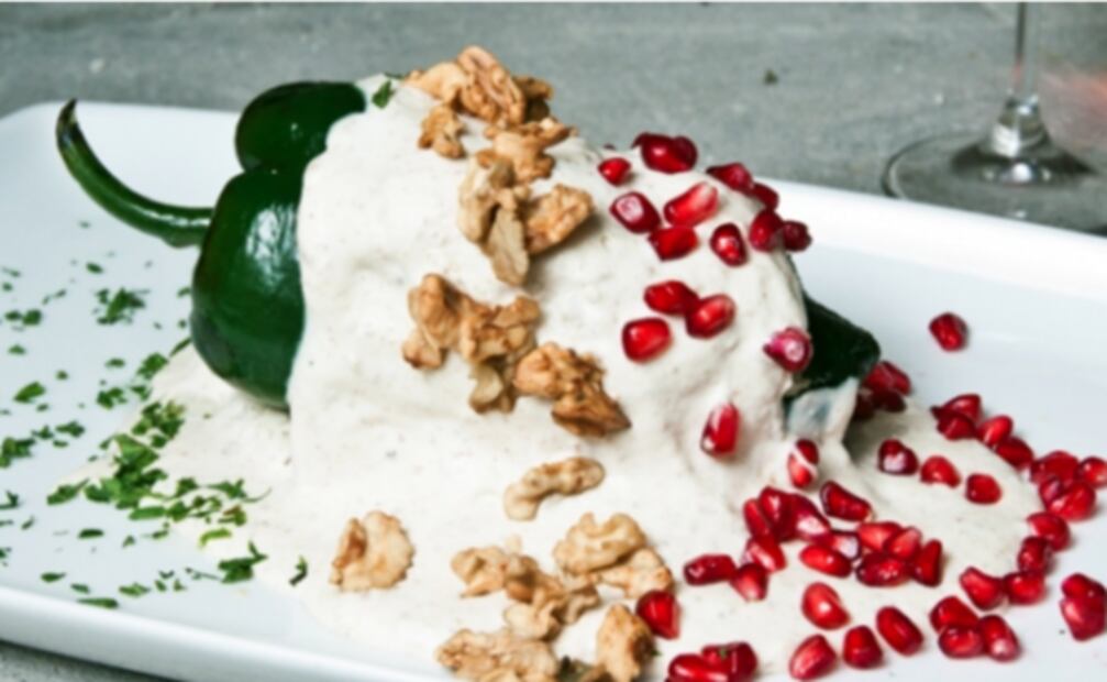 Conoce los ingredientes de los chiles en nogada