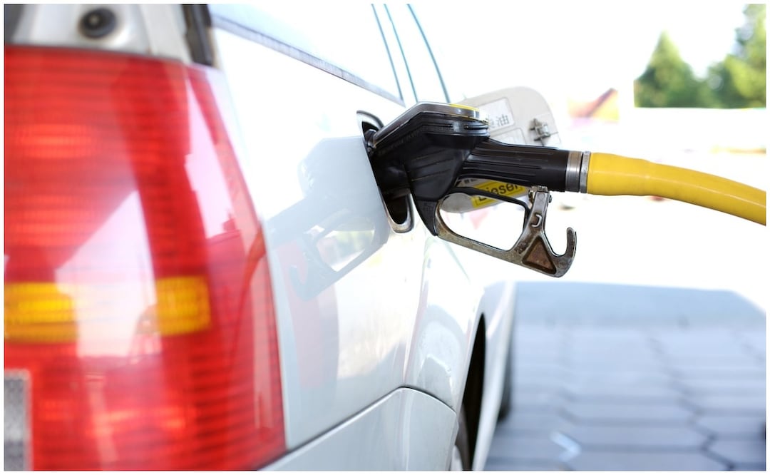 Conoce cómo hacer rendir más la gasolina de tu auto. Foto: Pixabay
