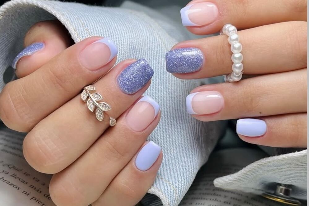 Este tipo de manicura captura la magia natural de las jacarandas. Foto: Instagram @luna.beauty_