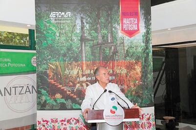 Gobernador presenta nueva ruta aérea CDMX-Tamuín 