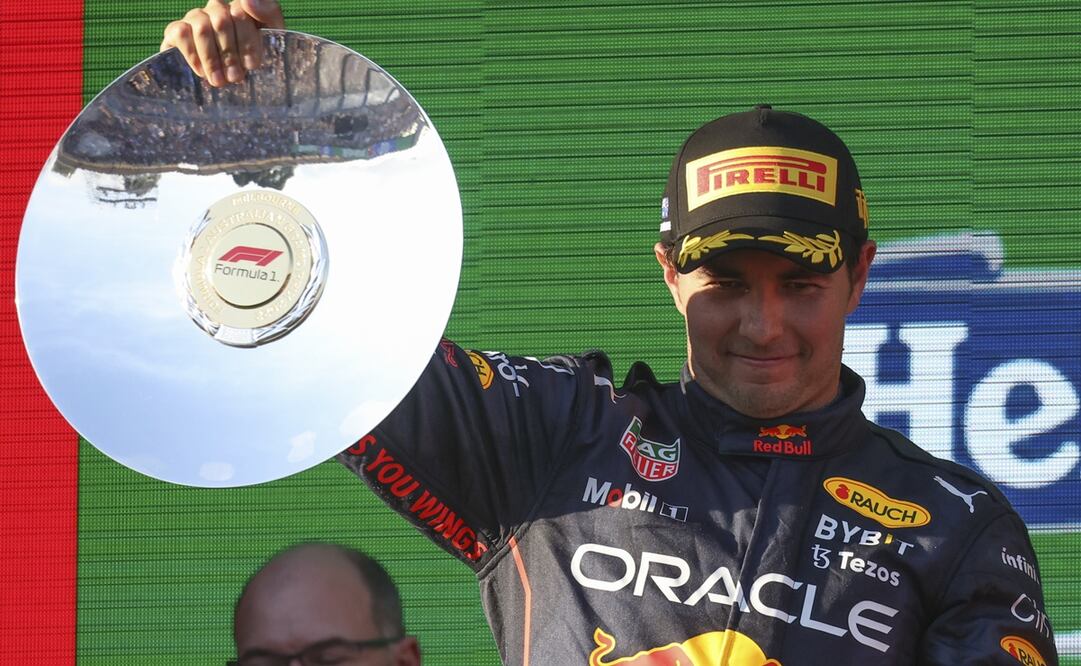 CHECO PÉREZ FUE EL ÚNICO PILOTO DE RED BULL QUE SUMÓ EN EL GP DE AUSTRALIA - FOTO: AP