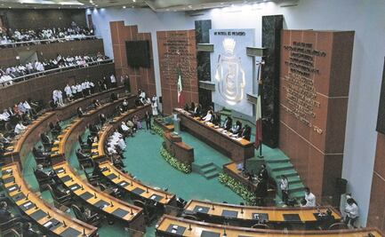 Hasta 369 mil al mes a diputados de Guerrero