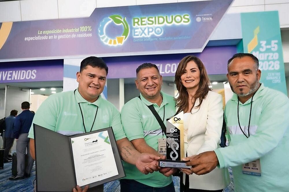 La presidenta municipal de Guadalajara recibió el premio Trayectoria en la Gestión de Residuos 2026. Foto: Especial