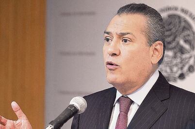 Manlio Fabio Beltrones advierte que permanencia de Alito Moreno no es la solución al problema