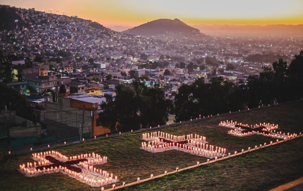 El que por siglos fue un típico pueblo ganadero y agricultor del Valle de México, ahora se ve "inundado" de múltiples gaseras, a decir de los vecinos, mientras que el llamado "Parque de los Muertos" cada año recuerda a los centenares de familiares fallecidos. ESPECIAL.