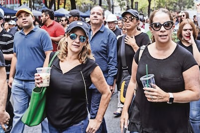 “¡No somos fifís, no somos chairos; somos mexicanos!”