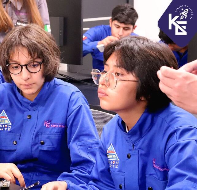 Los miembros de la Fundación seleccionan a los aspirantes. Foto: Instagram
