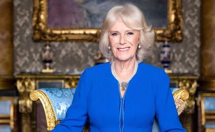 El vestido memorable que lució la reina Camila para la coronación