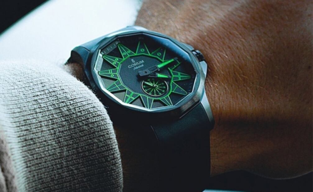 Corum inunda el mar de colores