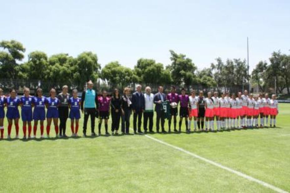 Inauguran Academia de futbol femenil en el Estado de México