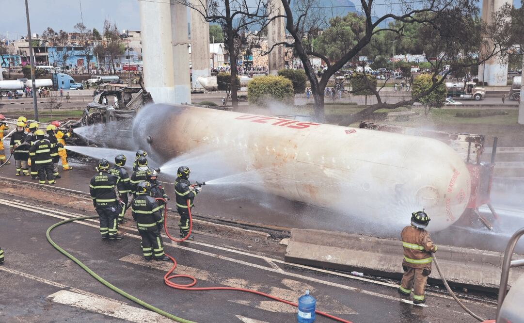 Por la explosión de la pipa de gas LP en el Puente de la Concordia hay una sola carpeta de investigación y se han presentado 75 querellas, de acuerdo con la fiscalía. Archivo El Universal