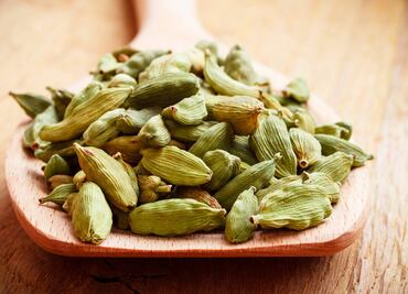 Beneficios y propiedades del cardamomo