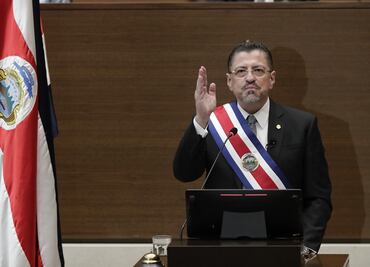Expresidentes de Costa Rica critican a Chaves por decir que el país vive una "dictadura perfecta" desde hace 75 años