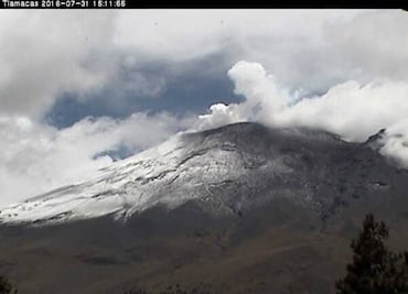 Popocatépetl volcano spews ash over Mexico City and neighboring areas
