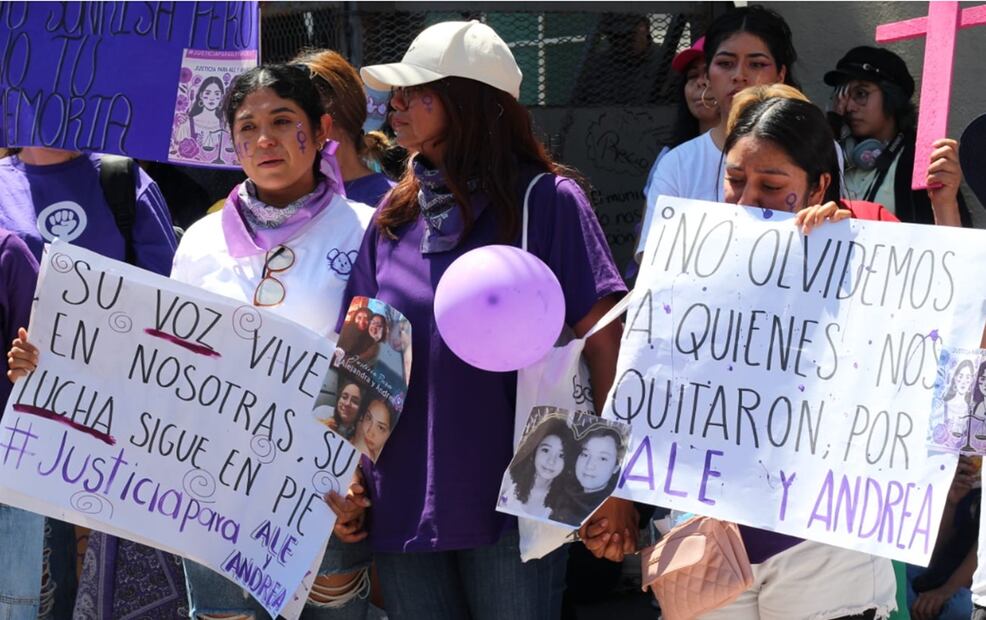 Mujeres protestan en la Fiscalía Regional de Nezahualcóyotl, Estado de México. Foto: Brenda Martínez/EL UNIVERSAL