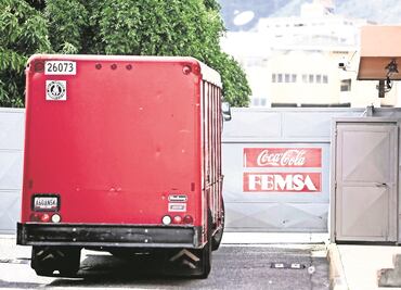 Efecto cascada de S&P; baja perspectiva de América Móvil, Coca Cola Femsa y Liverpool