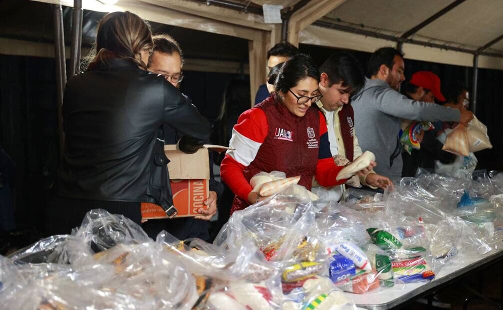 Michoacán enviará 100 tonaledas de víveres a Guerrero / Foto: @ARBedolla