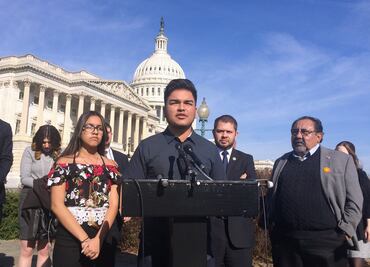 Hijos de mexicana deportada piden a Trump frenar sufrimiento