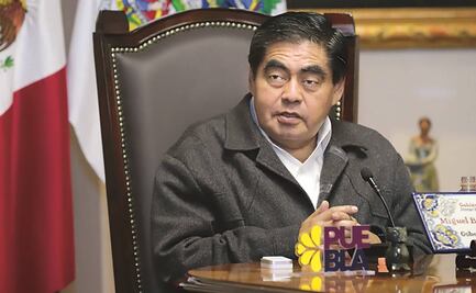 Alistan homenajes al gobernador Barbosa